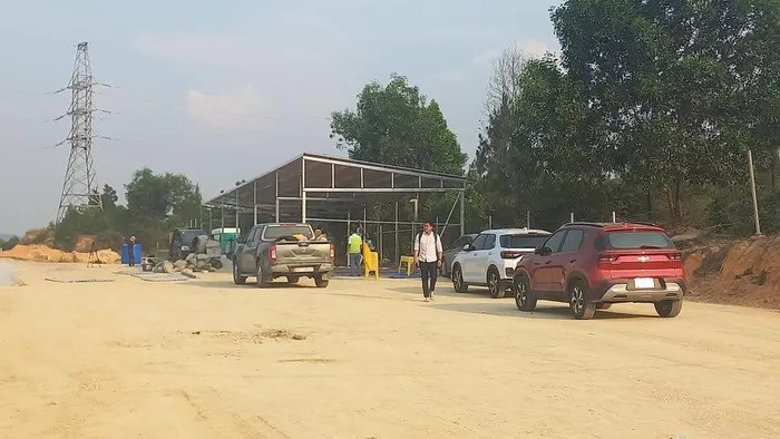 2 tram dung nghi tam tren cao toc Cam Lo - La Son di vao hoat dong - Hinh anh 1