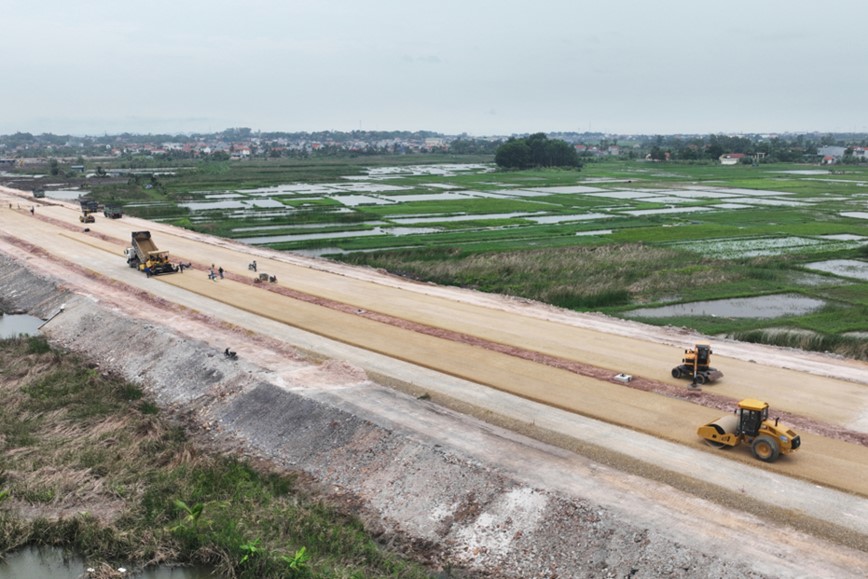 Vi sao cay cau nghin ty noi Hai Phong - Quang Ninh chua the thong xe? - Hinh anh 2