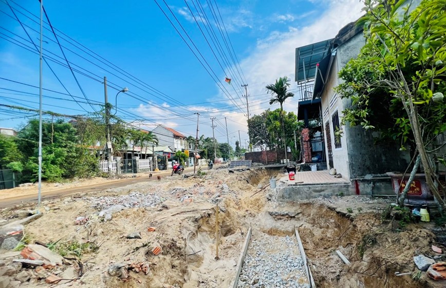 Quang Nam: sau nhieu nam tre hen, du an duong tram ty da duoc trien khai - Hinh anh 2