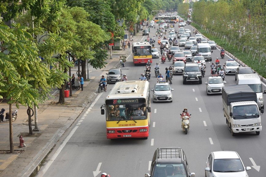 6 nhom giai phap cho xe buyt Ha Noi - Hinh anh 1