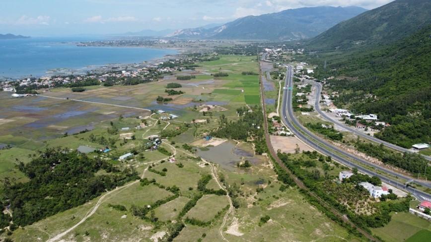 Khanh Hoa de xuat 3 phuong an lam san bay thu 2 tai Bac Van Phong - Hinh anh 1