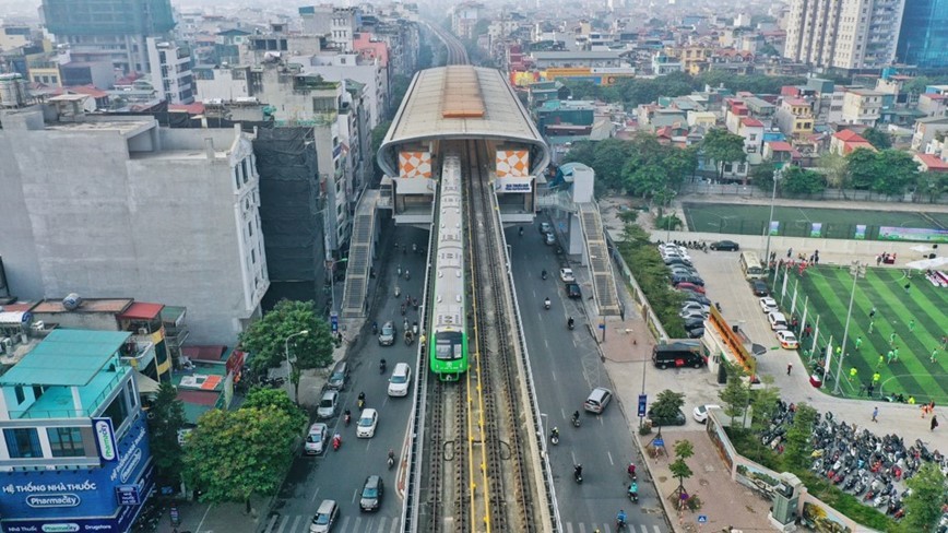 UBND TP Ha Noi tra loi kien nghi cu tri ve duong sat do thi - Hinh anh 1