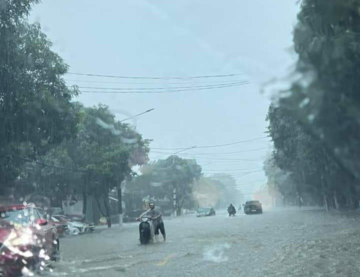 Nghe An: nhieu tuyen duong tai Vinh 