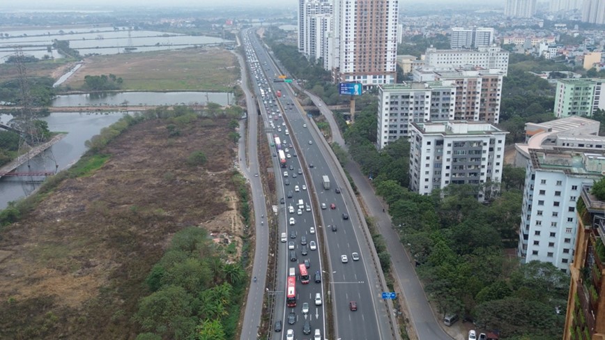 Hang van nguoi dan tro lai Thu do sau ky nghi Tet - Hinh anh 2