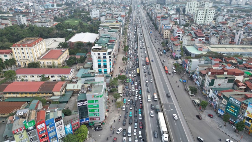 Hang van nguoi dan tro lai Thu do sau ky nghi Tet - Hinh anh 8