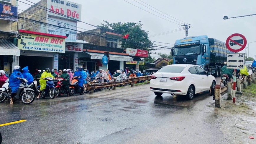 Quang Nam dua ra giai phap giao thong de sua cau Cau Lau moi - Hinh anh 2