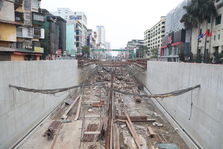 Ha Noi: ham chui Kim Dong - Giai Phong chay dua tien do - Hinh anh 12