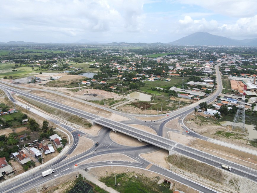 Thong xe them 70km cao toc di qua dia ban tinh Khanh Hoa vao ngay 30/4 - Hinh anh 10