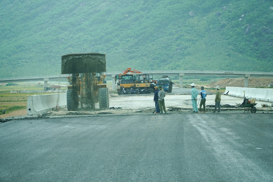Thong xe them 70km cao toc di qua dia ban tinh Khanh Hoa vao ngay 30/4 - Hinh anh 2