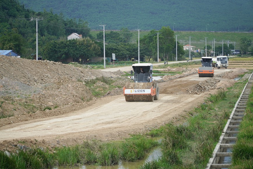 Thong xe them 70km cao toc di qua dia ban tinh Khanh Hoa vao ngay 30/4 - Hinh anh 3