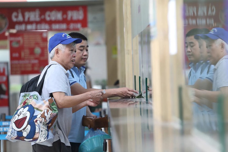 Hà Nội: các bến xe sẵn sàng phục vụ cao điểm nghỉ lễ 30/4 - 1/5 - Hình ảnh 2 Ha Noi: cac ben xe san sang phuc vu cao diem nghi le 30/4 - 1/5 - Hinh anh 2