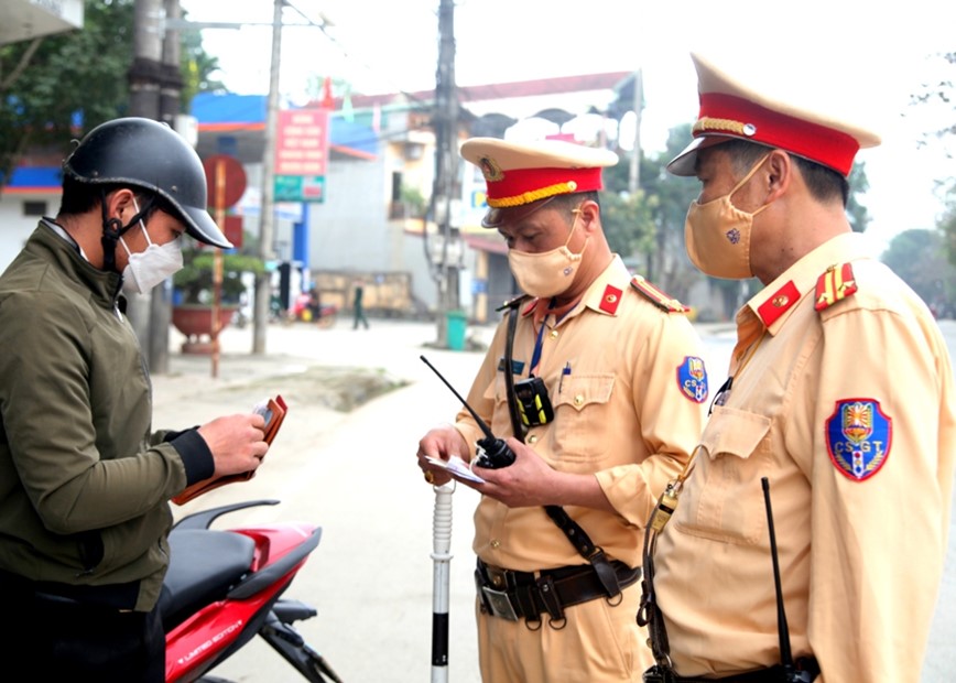 Tai nan giao thong giam sau trong ngay thu 4 nghi le - Hinh anh 1