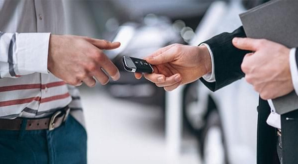 Dịch vụ lái xe hộ cho người uống rượu tăng "nhiệt" trong dịp lễ 30/4 - Hình ảnh 1 Dich vu lai xe ho cho nguoi uong ruou tang