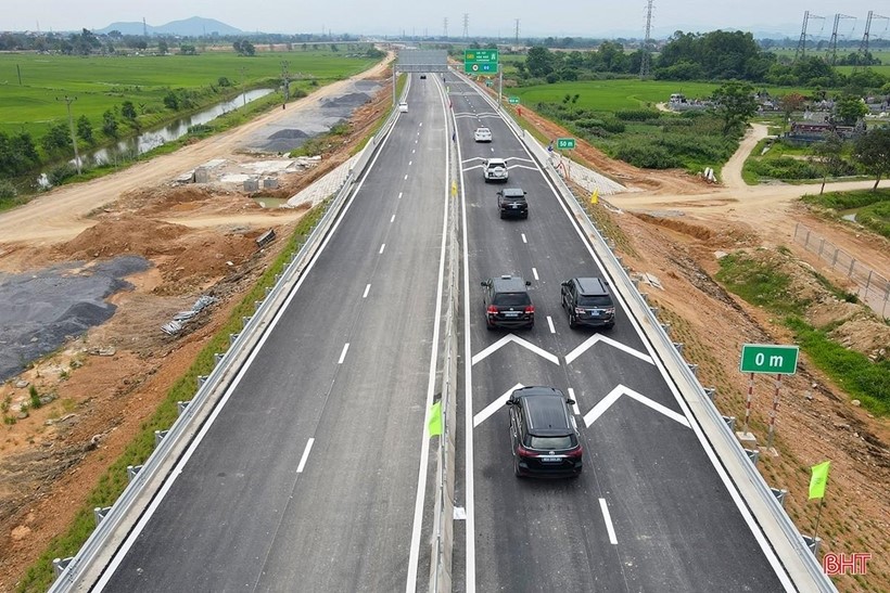 Đảm bảo an toàn giao thông đối với các tuyến cao tốc mới đưa vào khai thác - Hình ảnh 1 Dam bao an toan giao thong doi voi cac tuyen cao toc moi dua vao khai thac - Hinh anh 1
