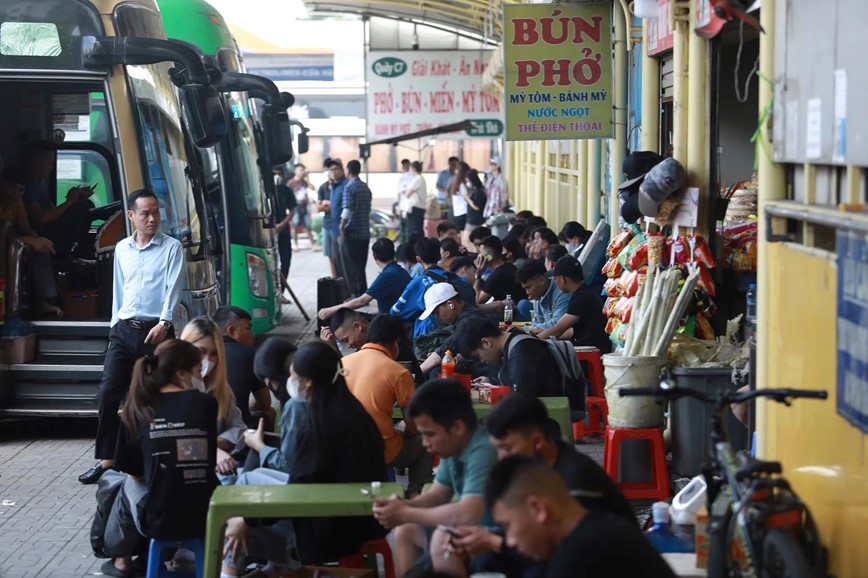 Ha Noi: that chat hoat dong van tai duong bo bang xe o to - Hinh anh 1
