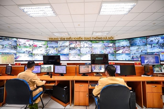 Tăng cường ứng dụng công nghệ trong xử phạt vi phạm giao thông mang lại hiệu quả - Hình ảnh 1 Tang cuong ung dung cong nghe trong xu phat vi pham giao thong mang lai hieu qua - Hinh anh 1