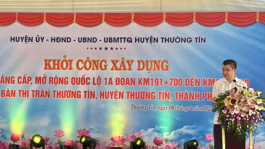 Huyen Thuong Tin khoi cong du an nang cap, mo rong QL1A - Hinh anh 3