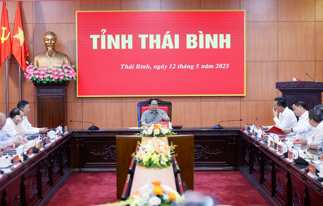 Thu tuong: Thai Binh can lan bien va lam ngay tuyen duong 10 lan ket noi voi Hung Yen - Hinh anh 1