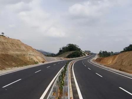 VEC la co quan chu quan thuc hien dau tu mo rong cao toc doan Yen Bai - Lao Cai - Hinh anh 1