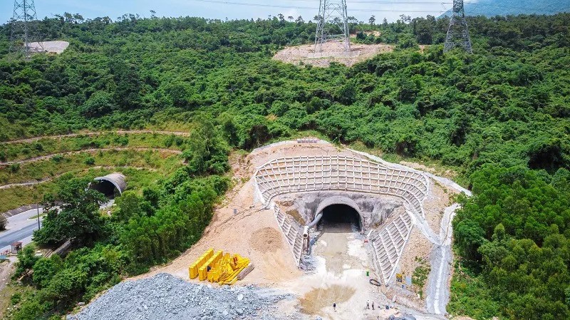 Can canh thi cong ham Deo Ngang noi 2 tinh Ha Tinh - Quang Binh - Hinh anh 3