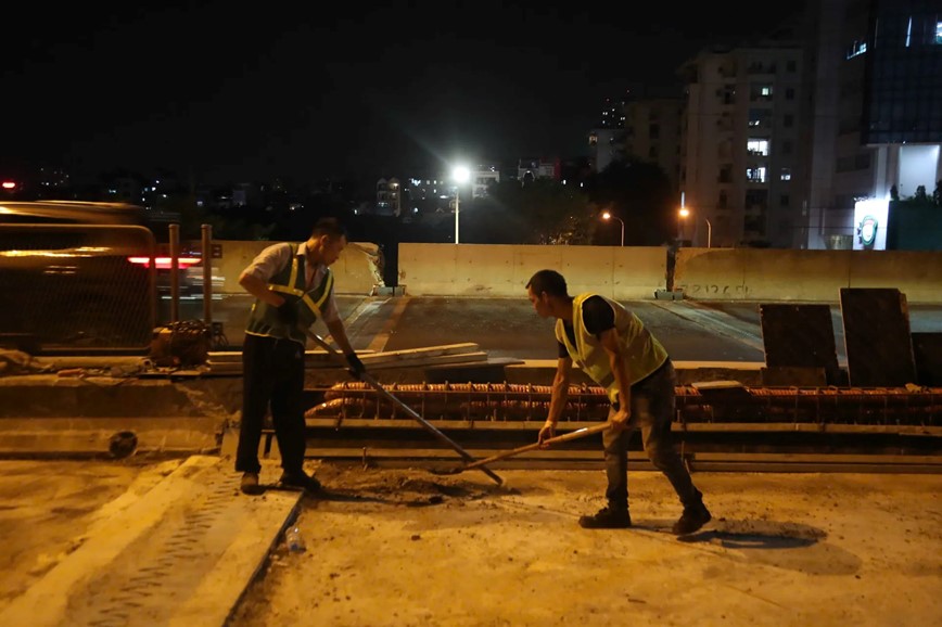 Ha Noi: khan truong sua chua Vanh dai 3 tren cao - Hinh anh 3