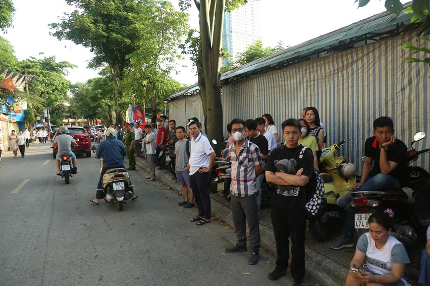 Ha Noi: giao thong an toan, thuan loi trong ngay thi dau tien vao lop 10  - Hinh anh 12