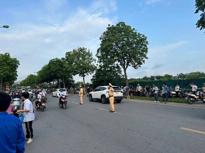 Ha Noi: giao thong an toan, thuan loi trong ngay thi dau tien vao lop 10  - Hinh anh 4