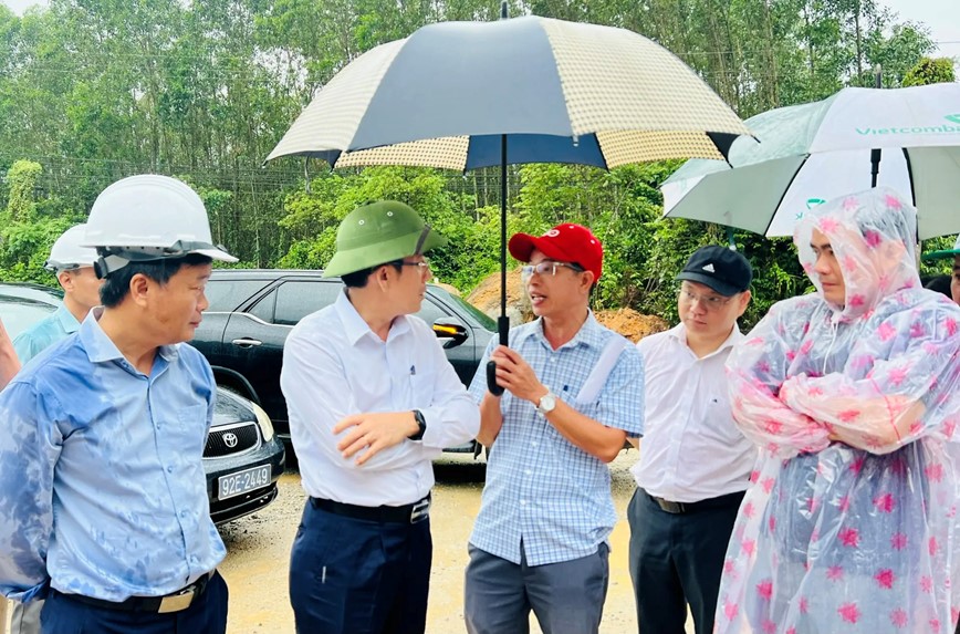Doc toan luc de ve dich du an cai tao Quoc lo 14E - Hinh anh 9