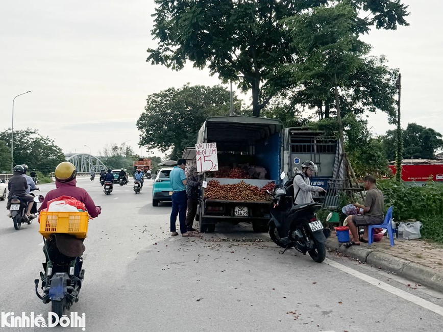 Hang rong bay ban tran lan doc Dai lo Thang Long - Hinh anh 6