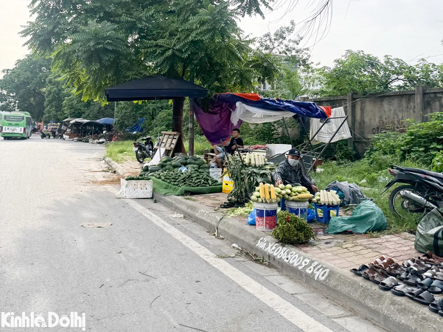 Hang rong bay ban tran lan doc Dai lo Thang Long - Hinh anh 12