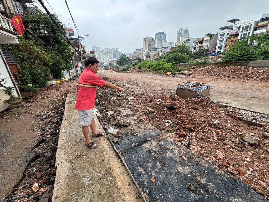 Thi công đường Ngô Quyền thành nỗi ám ảnh của người dân Hà Đông - Hình ảnh 5 Thi cong duong Ngo Quyen thanh noi am anh cua nguoi dan Ha Dong - Hinh anh 5