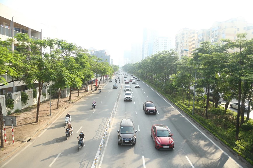 Ngày đầu tổ chức lại giao thông đường Võ Chí Công: tình trạng ùn tắc được cải thiện - Hình ảnh 1 Ngay dau to chuc lai giao thong duong Vo Chi Cong: tinh trang un tac duoc cai thien - Hinh anh 1