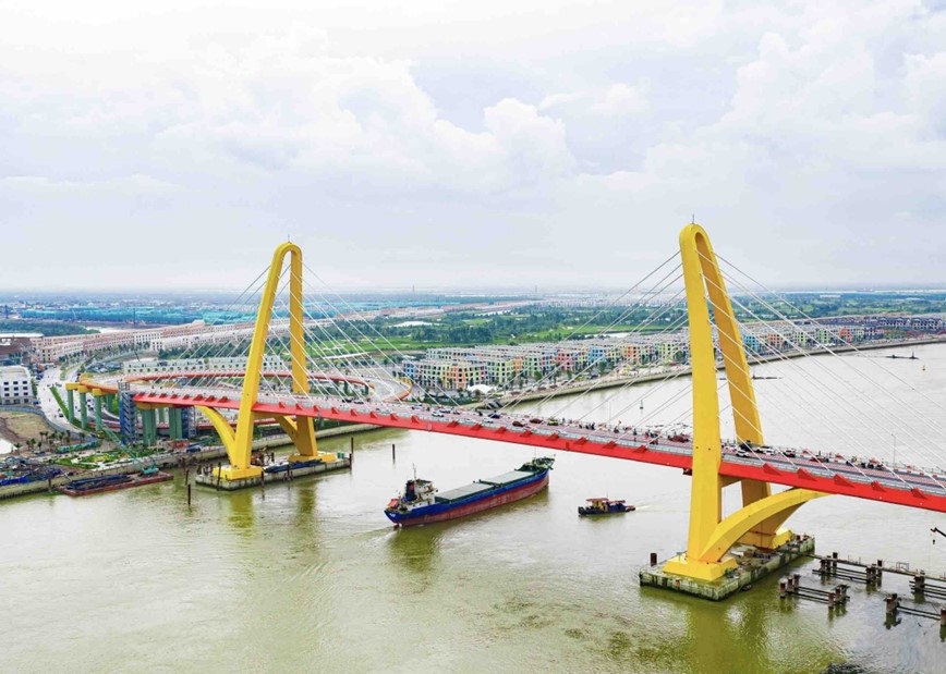Thông xe cầu Hoàng Gia - Hình ảnh 1 Thong xe cau Hoang Gia - Hinh anh 1