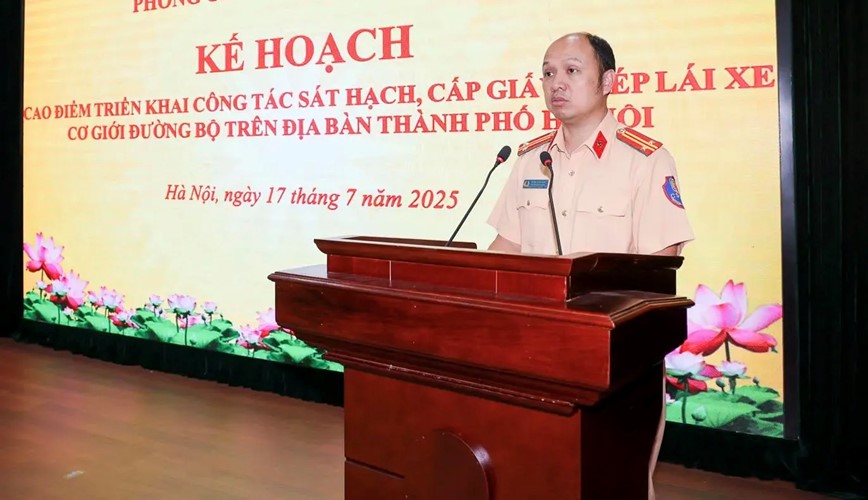 Canh sat giao thong Ha Noi day nhanh tien do sat hach cap giay phep lai xe - Hinh anh 1