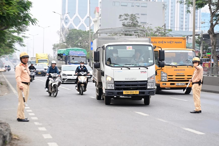 Lấy ý kiến sửa đổi Luật Trật tự, an toàn giao thông đường bộ - Hình ảnh 1 Lay y kien sua doi Luat Trat tu, an toan giao thong duong bo - Hinh anh 1