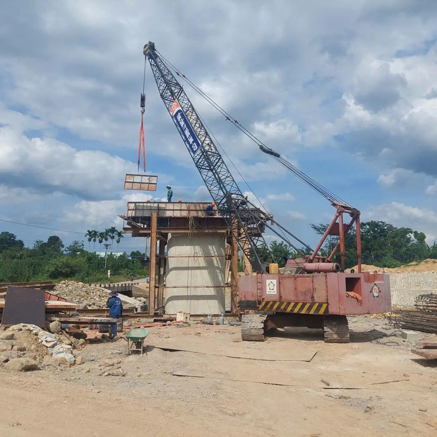 Khánh Hòa đẩy nhanh tiến độ đường liên vùng qua các địa phương miền núi - Hình ảnh 2 Khanh Hoa day nhanh tien do duong lien vung qua cac dia phuong mien nui - Hinh anh 2
