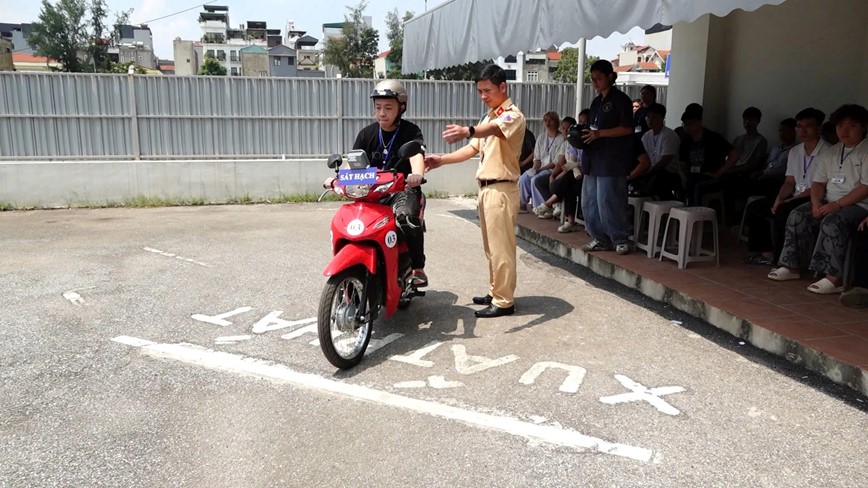 Ha Noi: tao dieu kien toi da cho nguoi dan thi sat hach lai xe - Hinh anh 3