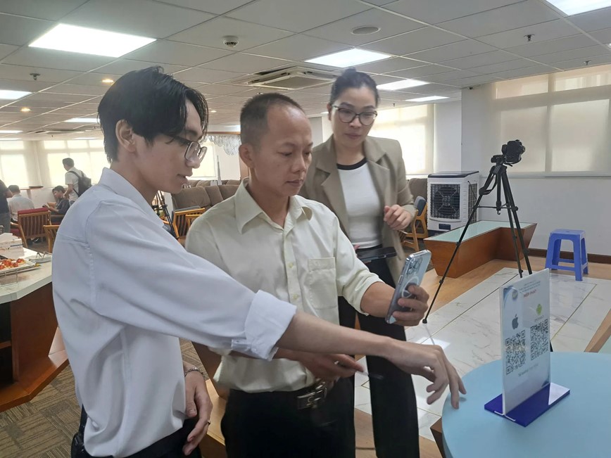 TP Ho Chi Minh ra mat phan mem day lai xe o to co AI ho tro - Hinh anh 4