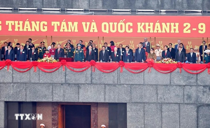 Đoàn kết, chung sức, đồng lòng xây dựng Việt Nam hùng cường, thịnh vượng, hạnh phúc - Hình ảnh 1 Doan ket, chung suc, dong long xay dung Viet Nam hung cuong, thinh vuong, hanh phuc - Hinh anh 1