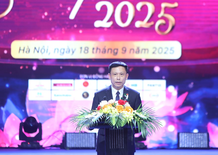 Chương trình nghệ thuật đặc biệt “Ơn nghĩa sinh thành 2025”: lan tỏa thông điệp yêu thương, giá trị đạo hiếu - Hình ảnh 3 Chuong trinh nghe thuat dac biet “On nghia sinh thanh 2025”: lan toa thong diep yeu thuong, gia tri dao hieu - Hinh anh 3