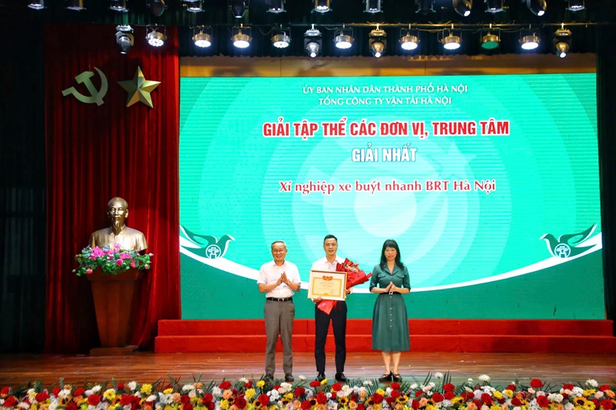 Transerco tap trung nang cao chat luong phuc vu nguoi dan su dung xe buyt - Hinh anh 1