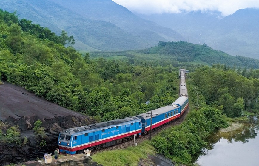 De xuat nang toc do duong sat Lao Cai - Ha Noi - Quang Ninh len 160km/h - Hinh anh 1