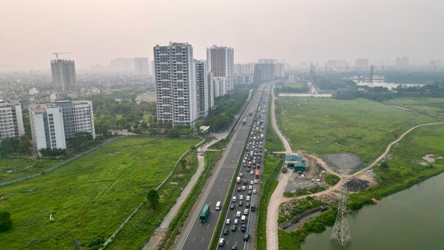 Nguoi dan quay lai som, tuyen duong cua ngo Thu do dong duc tro lai - Hinh anh 2