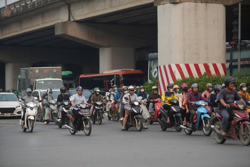 Nguoi dan quay lai som, tuyen duong cua ngo Thu do dong duc tro lai - Hinh anh 4