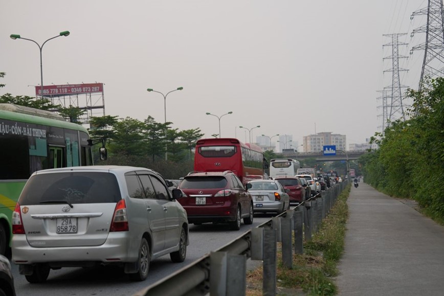 Nguoi dan quay lai som, tuyen duong cua ngo Thu do dong duc tro lai - Hinh anh 11