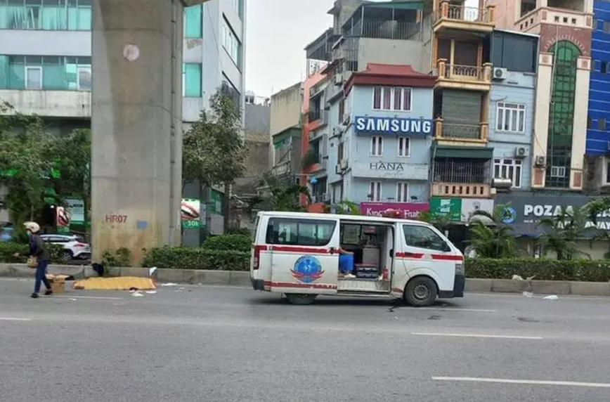 2 thieu nien di xe may dien thuong vong, nghi do tu nga - Hinh anh 1