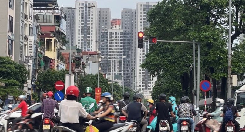 Du thao Luat Trat tu an toan giao thong duong bo: Bo sung quy dinh ve vuot den vang - Hinh anh 1