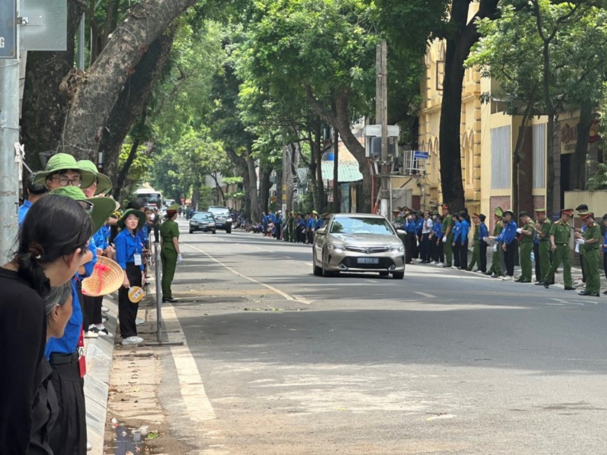 Dam bao an ninh, an toan Le di quan Tong Bi thu Nguyen Phu Trong - Hinh anh 3