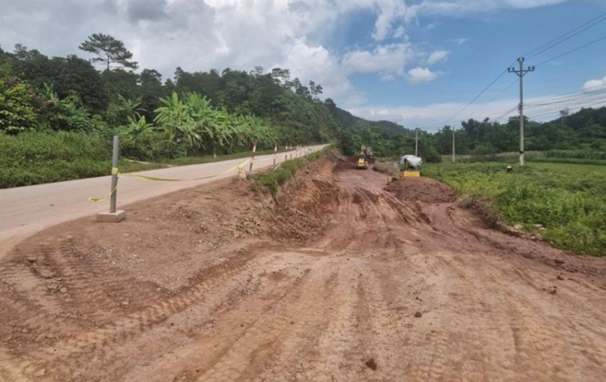 Thi dua 200 ngay dem hoan thanh nang cap doan Km18-Km80 quoc lo 4B - Hinh anh 1