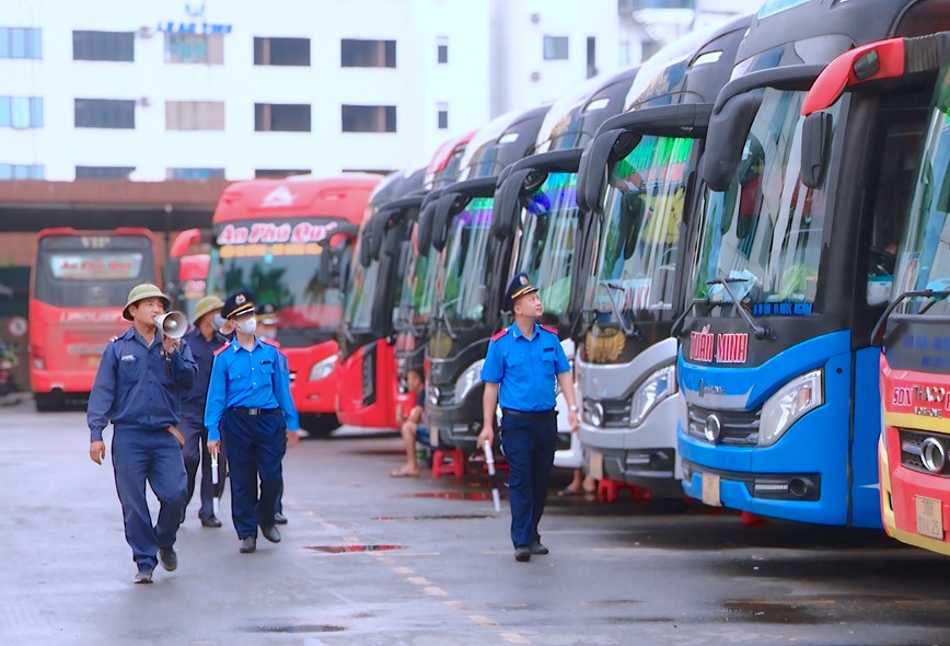 Tang cuong van tai, dam bao giao thong dip nghi le 2/9 - Hinh anh 1